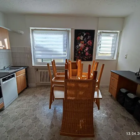 Dreibettzimmer Mit Gemeindschaftsbad