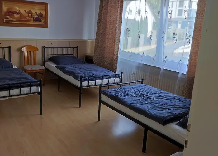 Dreibettzimmer Mit Gemeindschaftsbad